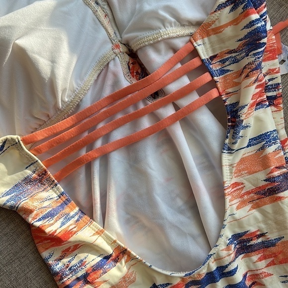 ELLA Moss swimsuit size medium (4/6/8) one piece - Picture 7 of 8